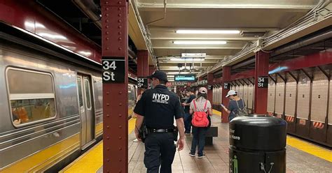 Hombre busca Hombre en New York, Estados Unidos